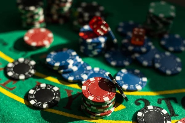 ingatbola platform interface showing slot games and live dealer tables
